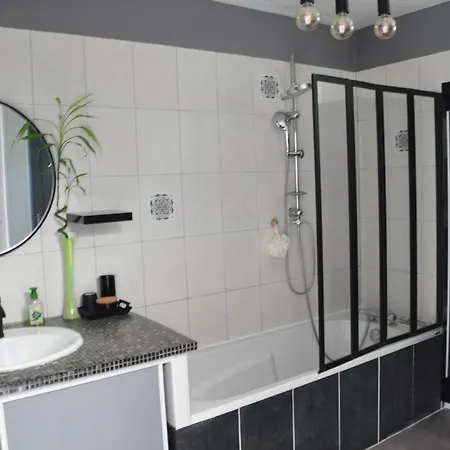 Maison Avec Piscine, Jaccuzi, Hammam A 800 M Du Gastes