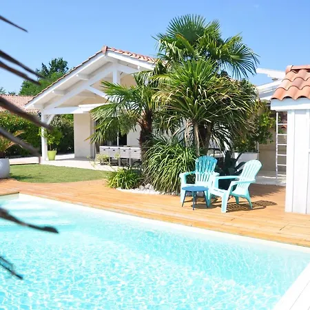 Maison Avec Piscine, Jaccuzi, Hammam A 800 M Du